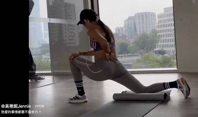 莉娜保罗vs黑鬼大战电影